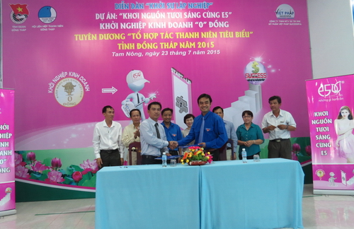 Ký kết biên bản hợp tác giữa Hội LHTN Việt Nam tỉnh Đồng Tháp và Công ty Việt - Pháp successful
